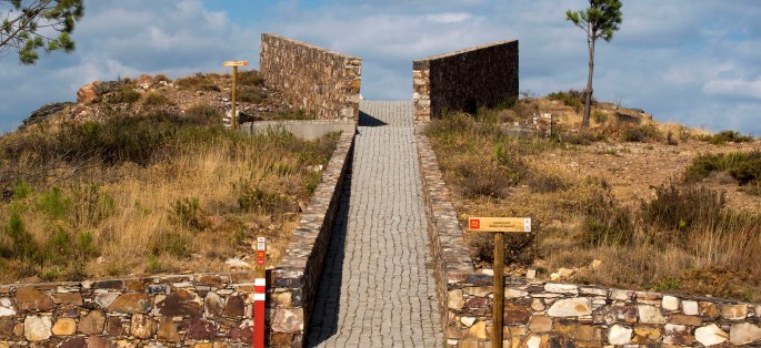 site_cabecalho_bando_santos_1880