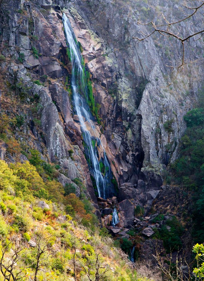 site_mizarela_cascata1_hdr