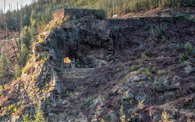 site_penedo_furado_miradouro1b_hdr